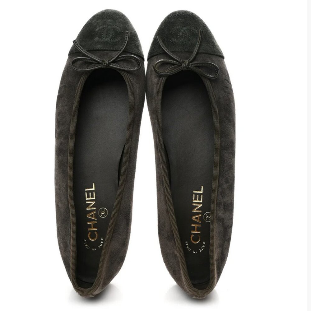 Chanel Suede Calfskin Ballet Flats 38 New